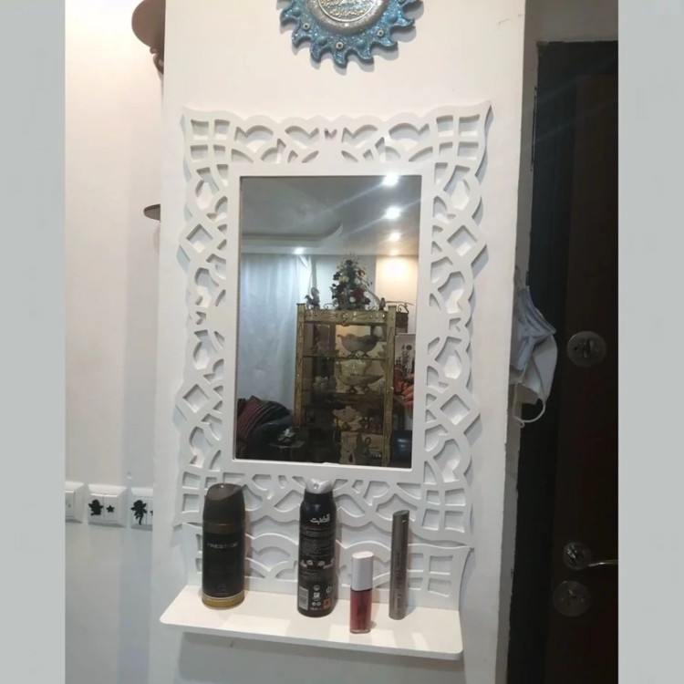 آینه کنسول مدل نگین رنگ سفید سایز بزرگ جنس پی وی سی ( قابل شستشو و ضد آب )
